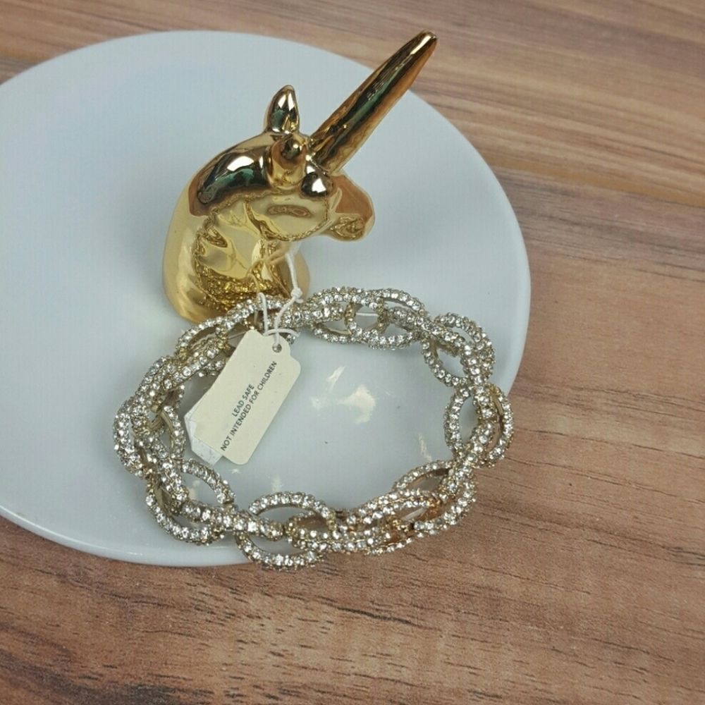 ‎Women's Bracelet Color Gold Fashion Jewelry.  NWT